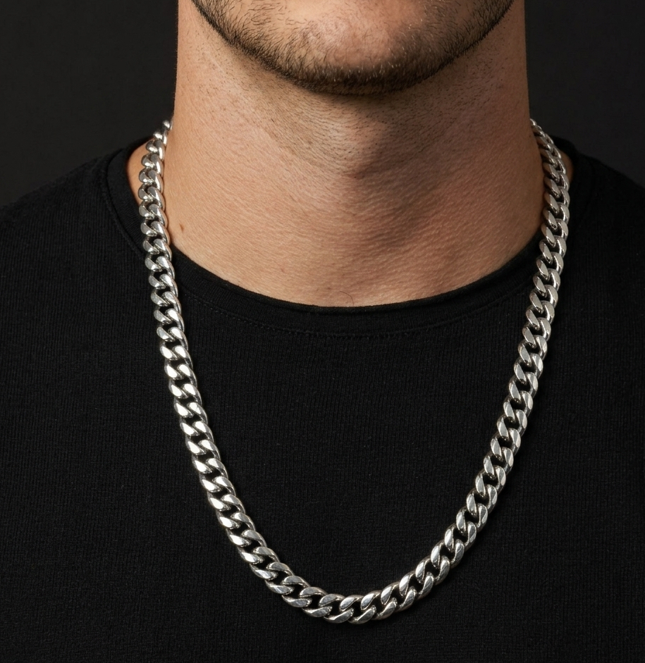 curb style stainless steel chain on model