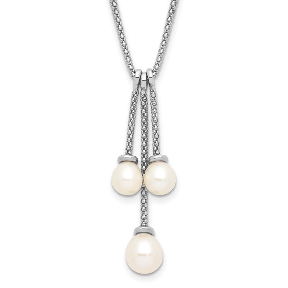 3 pearl drop necklace close-up