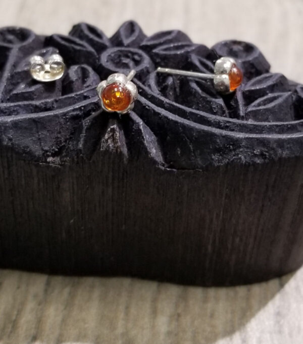petite amber flower stud earrings