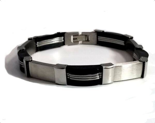 black and alternating stainless steel link bracelet