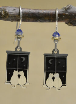 silvertone cats sitting in window dangle earrings
