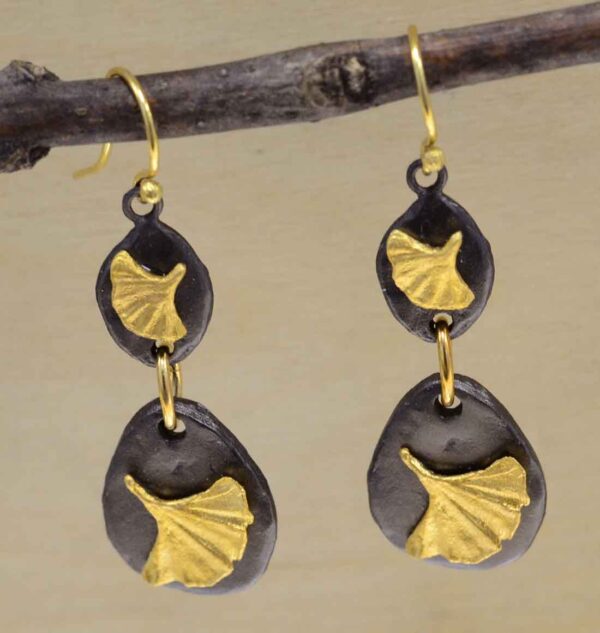 Second nature jewelry double ginkgo leaf pebble dangle earrings