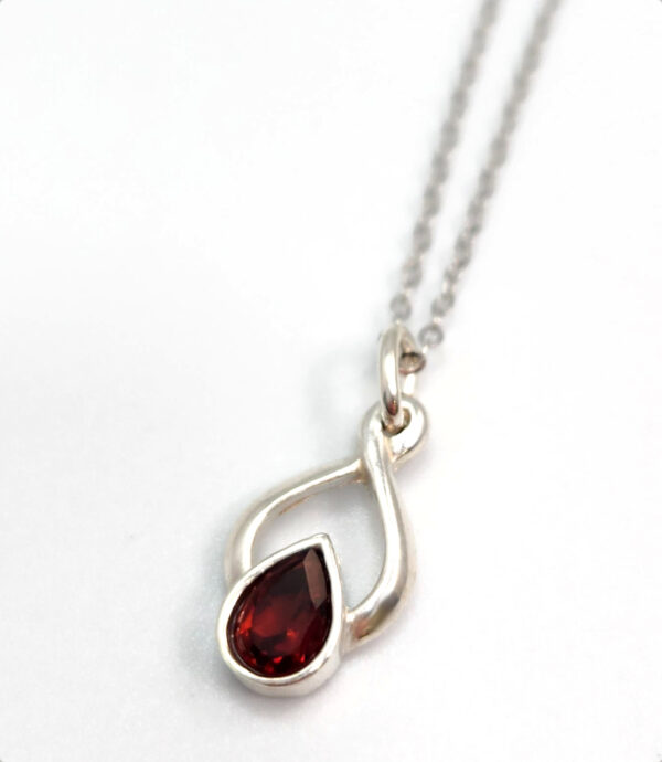 garnet and sterling silver twist necklace
