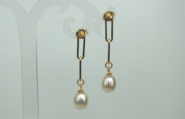 fresh water pearl and gold-plated sterling silver chain earrings