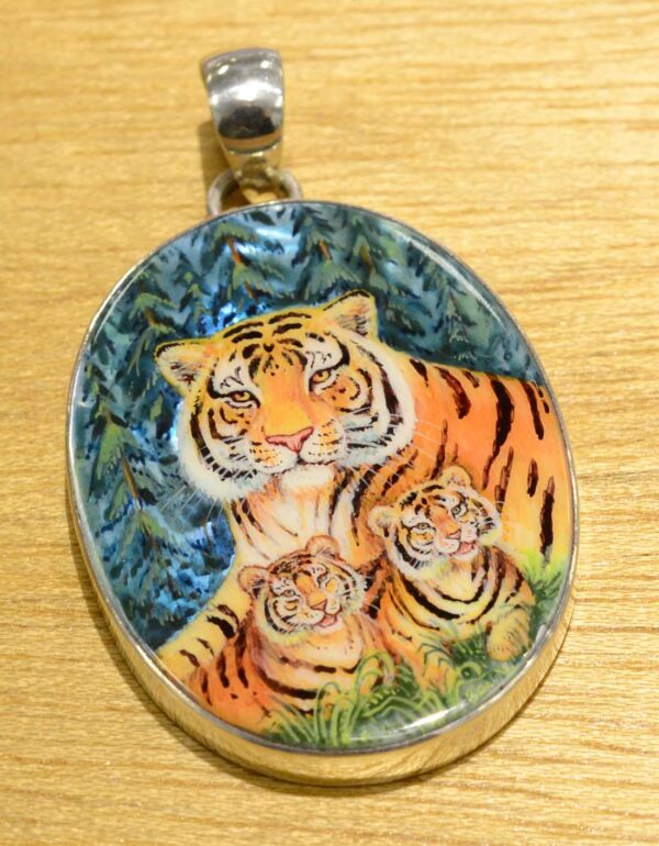 hand painted tiger mother and cubs pendant