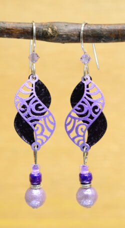 purple and black swirl beaded earrings