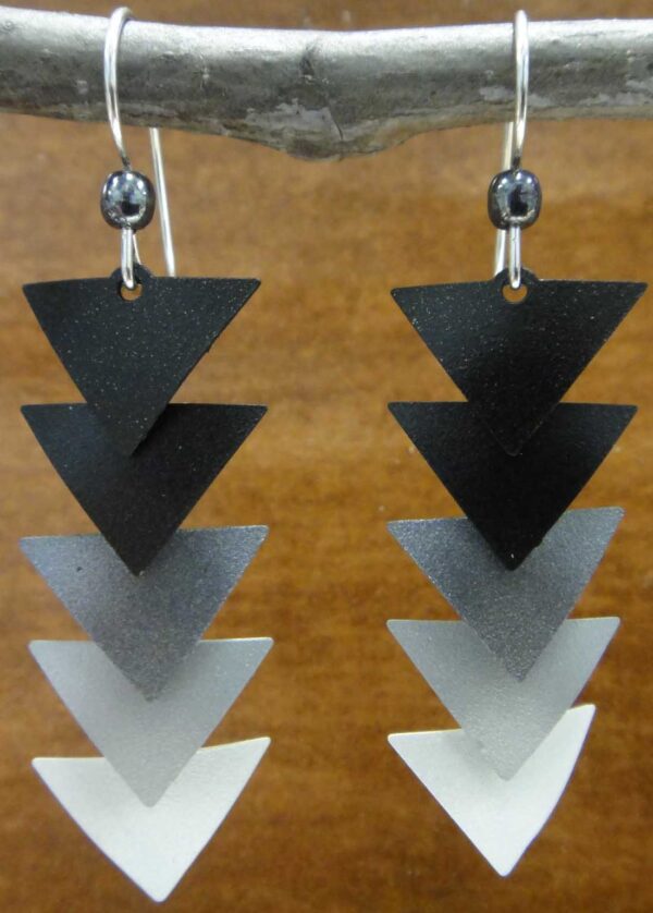 triangle ombre fade black to white triangle earrings