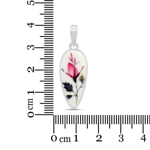 single flower bud pendant with ruler