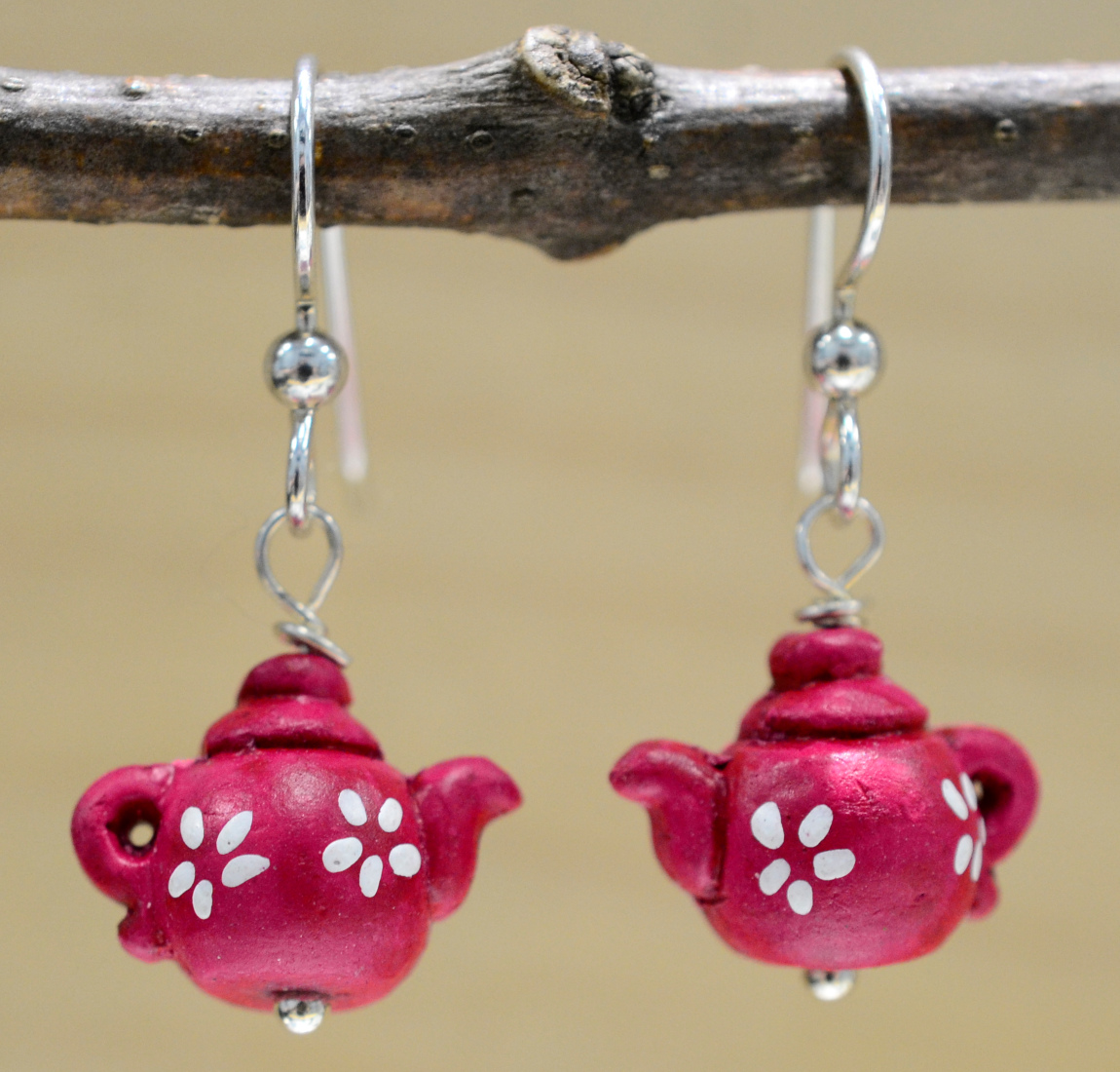 red teapot earrings