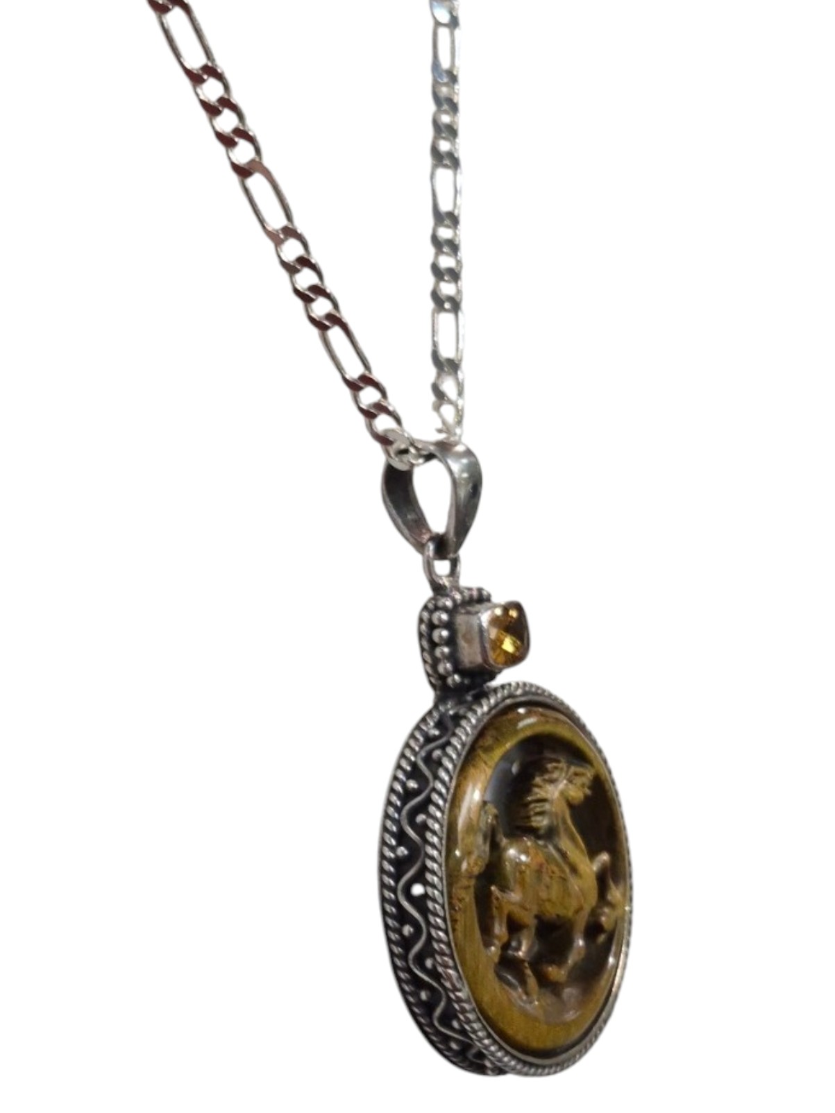 side view of tiger's eye horse necklace
